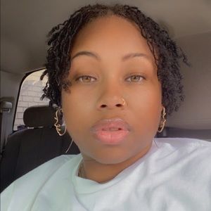 Meet your Posher, Tanisha